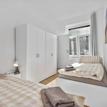 Lea 4 Raeume 2 Duschen 2 Kuechen Apartment Leipzig